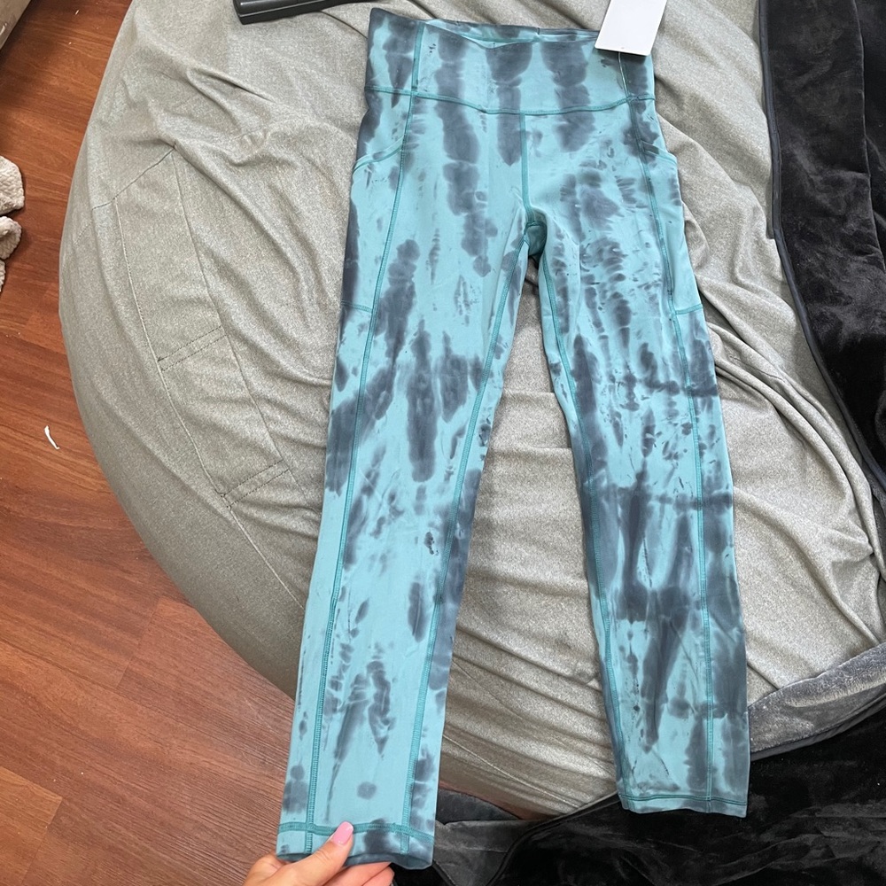lululemon invigorate legging HR